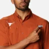 Cămașă cu mânecă scurtă pentru bărbați Collegiate PFG Tamiami™ – Înaltă – Texas Cămașă cu mânecă scurtă pentru bărbați Collegiate PFG Tamiami™ – Înaltă – Texas