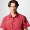 Cămașă cu mânecă scurtă PFG Super Slack Tide™ pentru bărbați – Kansas City Chiefs