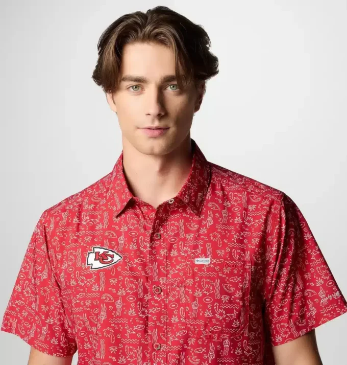 Cămașă cu mânecă scurtă PFG Super Slack Tide™ pentru bărbați – Kansas City Chiefs