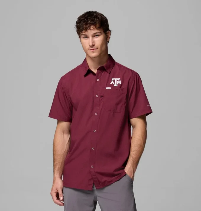 Cămașă pentru bărbați Collegiate PFG Slack Tide™ Camp – Texas A&M Cămașă pentru bărbați Collegiate PFG Slack Tide™ Camp – Texas A&M