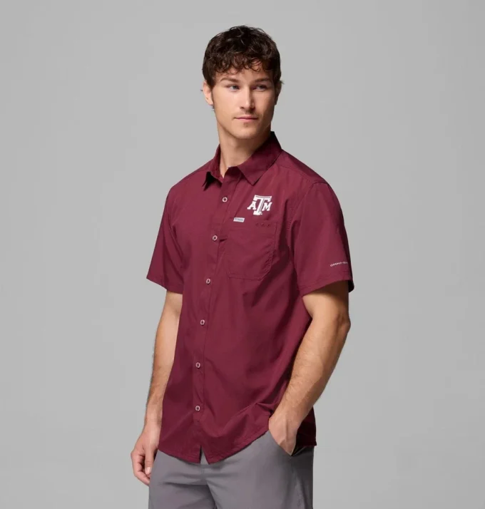 Cămașă pentru bărbați Collegiate PFG Slack Tide™ Camp – Texas A&M Cămașă pentru bărbați Collegiate PFG Slack Tide™ Camp – Texas A&M